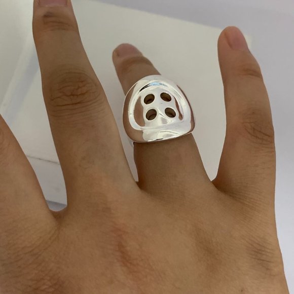 UNO de 50 Collection Classics Melted Button Ring Silver - Picture 3 of 7